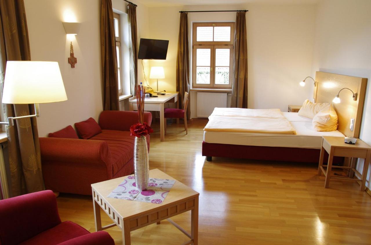 Hôtel Klostergasthof à Münnerstadt Extérieur photo