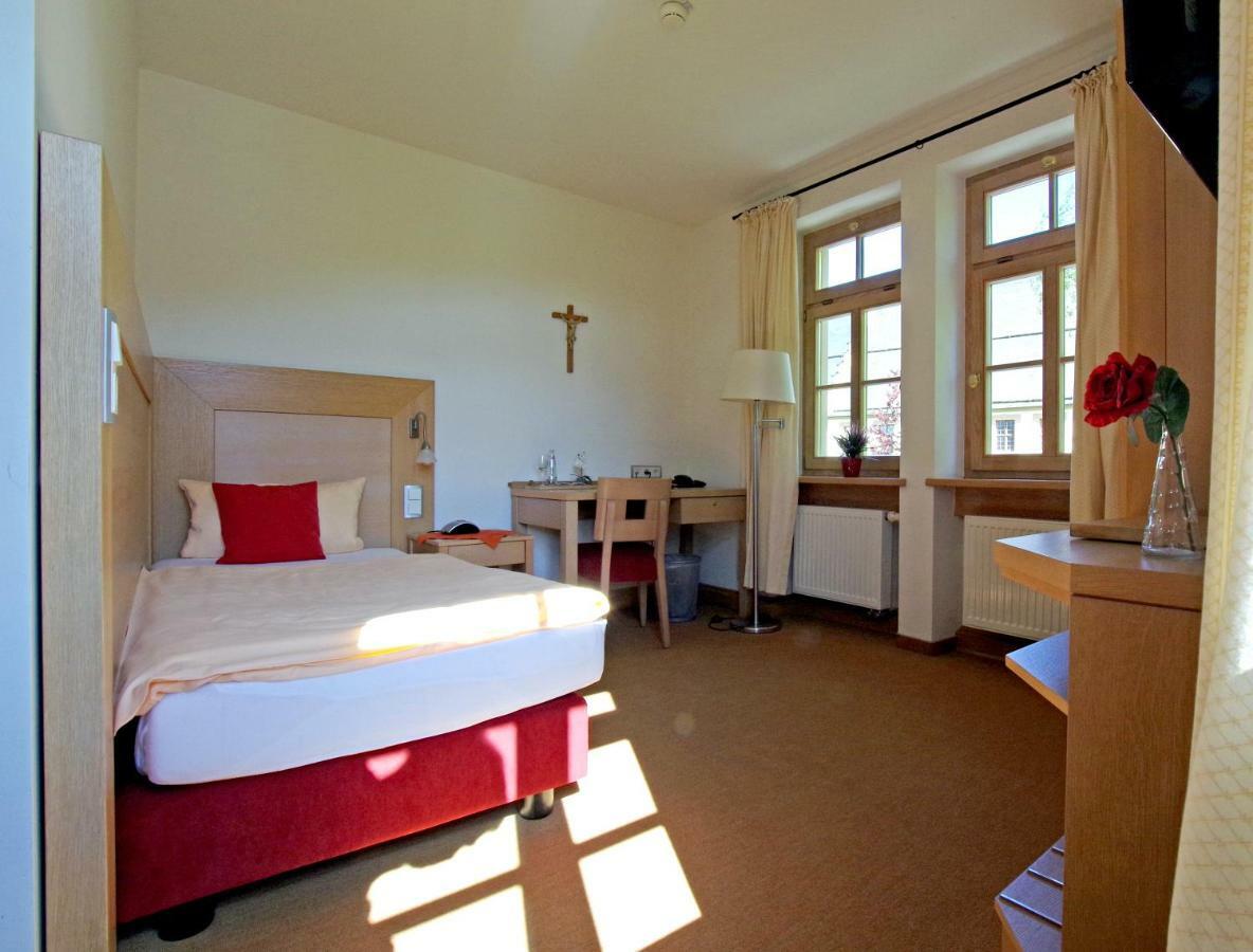 Hôtel Klostergasthof à Münnerstadt Extérieur photo