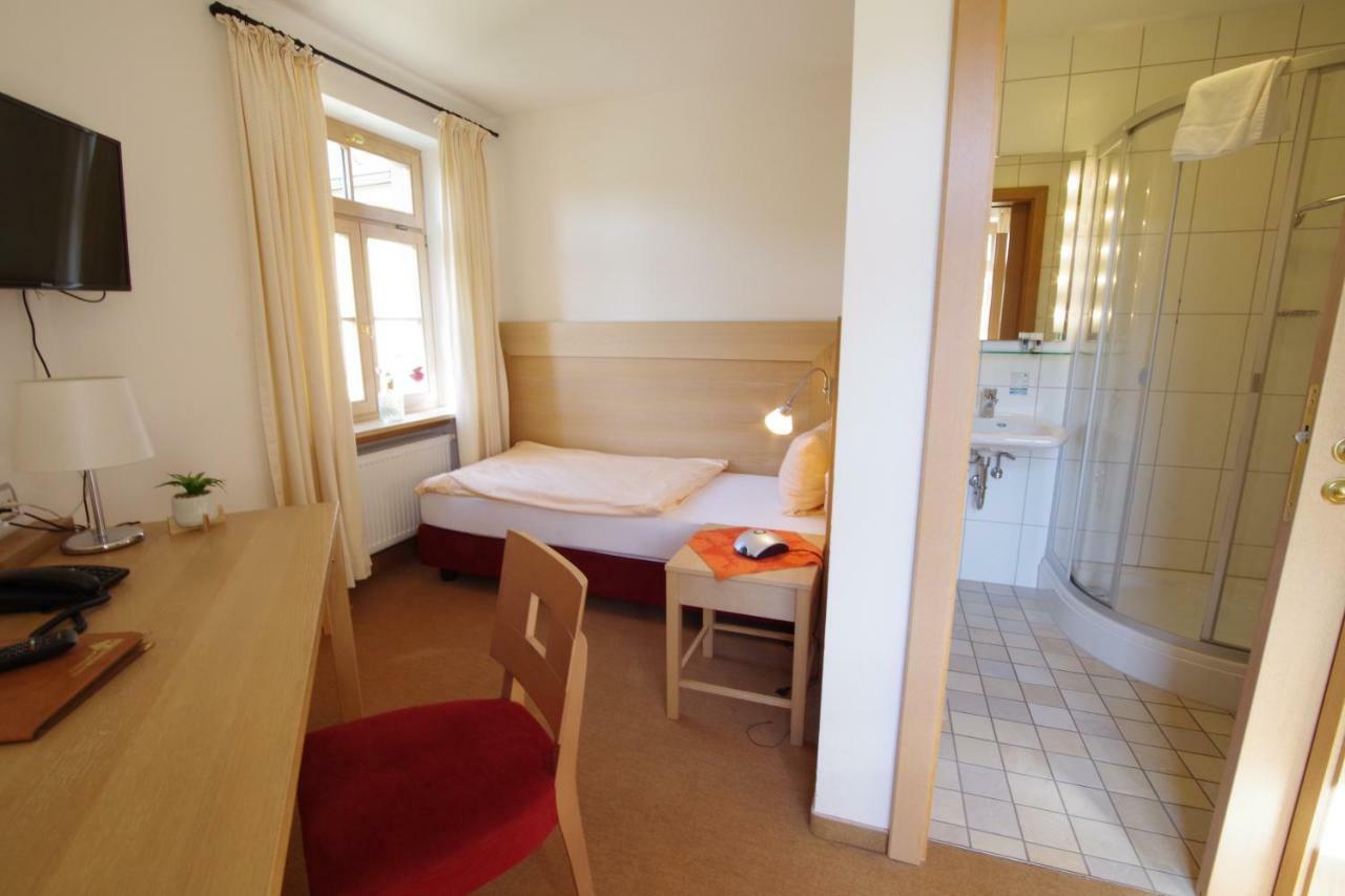 Hôtel Klostergasthof à Münnerstadt Extérieur photo